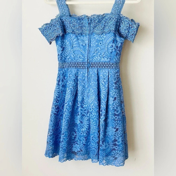 Francesca’s Off the Shoulder Lace Dress - NWT - Size XS - Picture 9 of 13